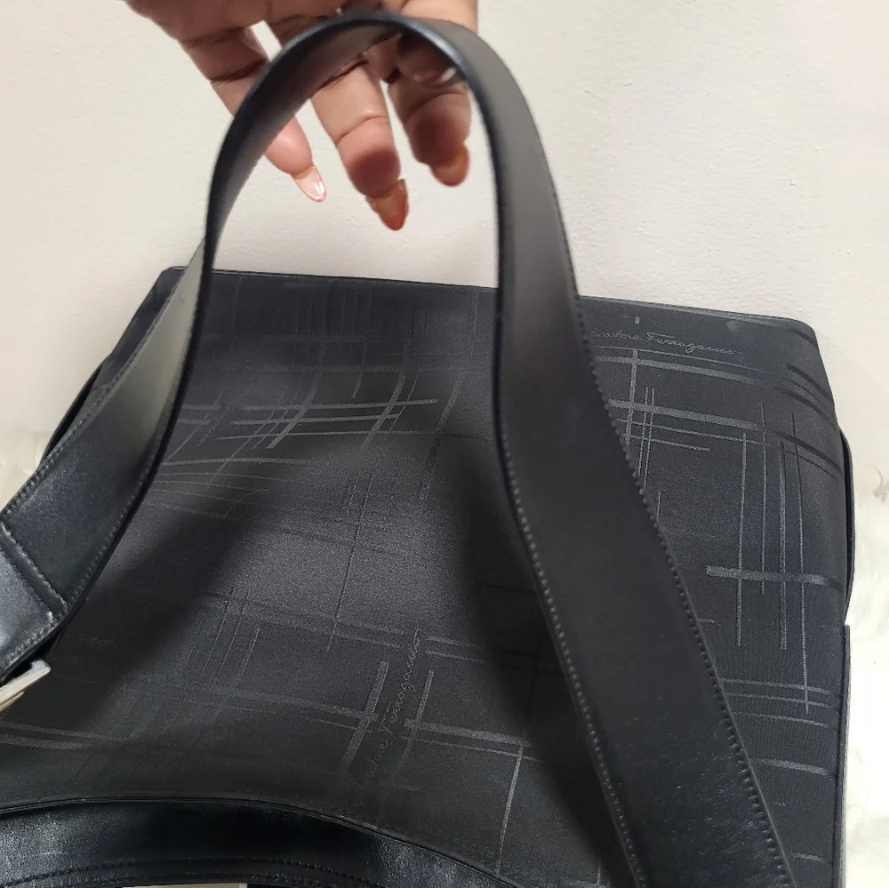 Like New condition Ferragamo Shoulder Bag Black Nylon